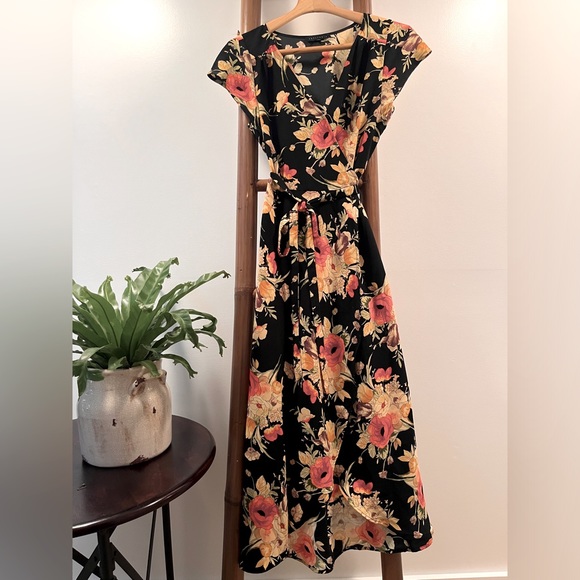 Sanctuary Applique Bust Tie-Knot Back Dress Floral Print White